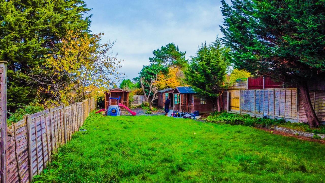 Selsdon Calm Airbnb Croydon Exterior photo